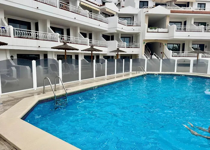 Cozy With Pool Diamantes